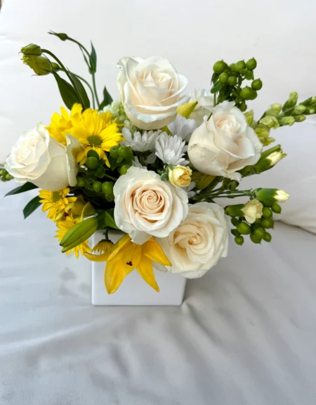 IMG_0971 Lemon Lace – Vase Arrangement