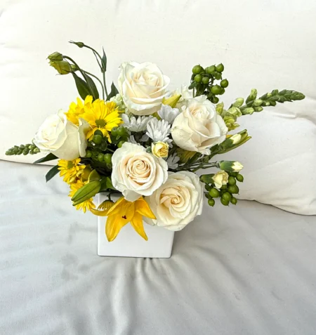 IMG_0975 Lemon Lace – Vase Arrangement